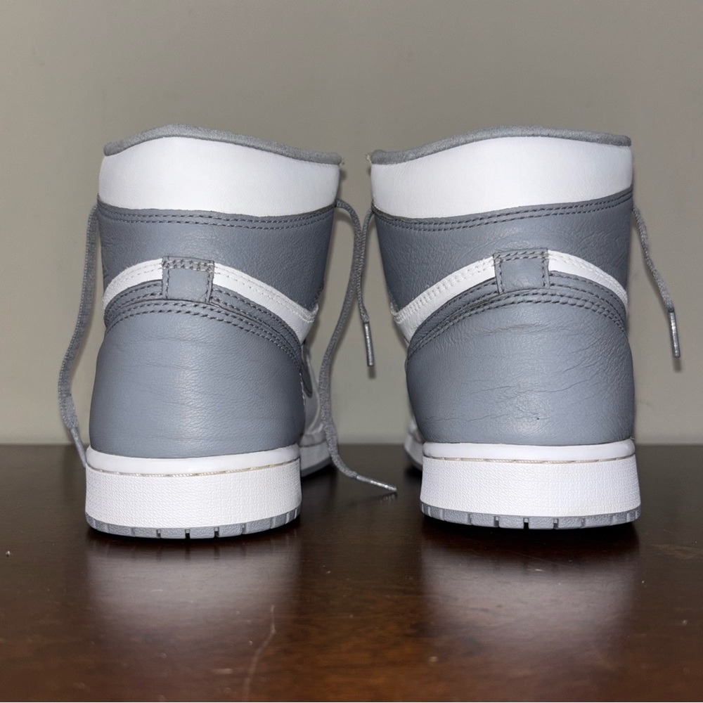 Jordan 1 High OG Stealth - men 10.5 (creases, repainted) - Picture 5 of 12